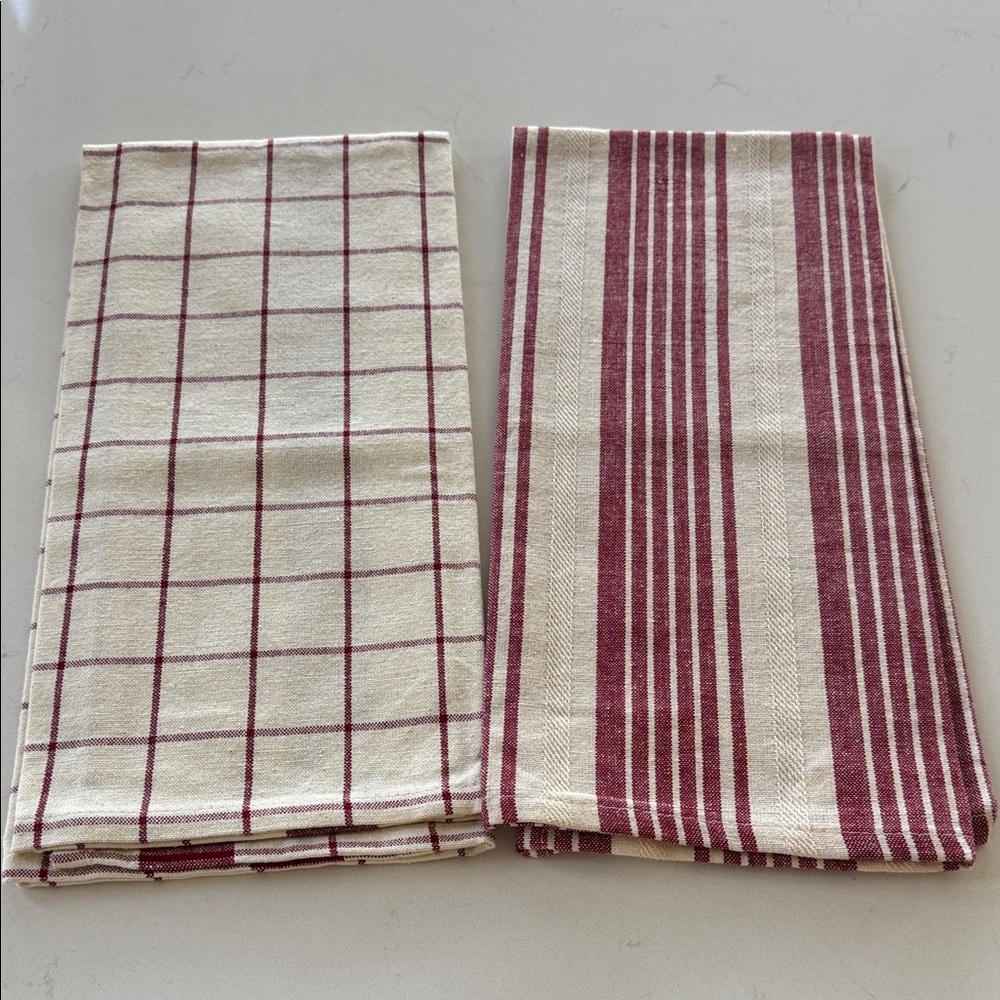 Elegant Red and White Kitchen Towel Set NWOT ✨